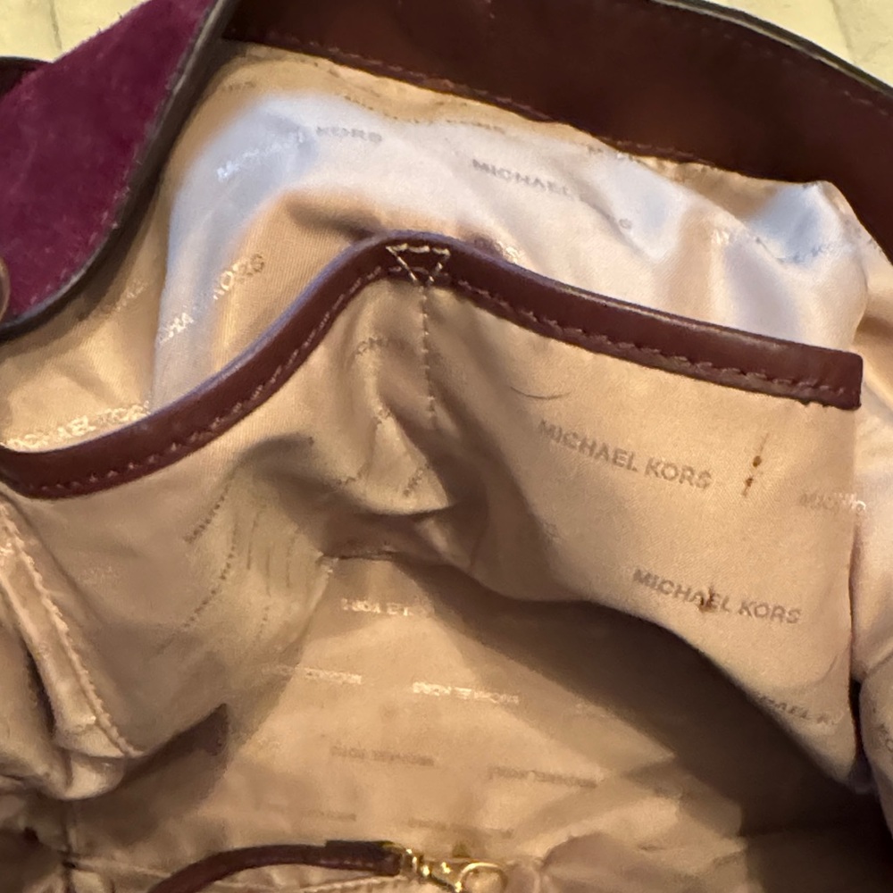 Michael Kors Elegant Burgundy Leather and Suede Women's Bag - Picture 13 of 15